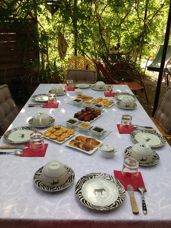 Les Jardins Du Rebaut Bed and Breakfast Μπεζιέ Εξωτερικό φωτογραφία