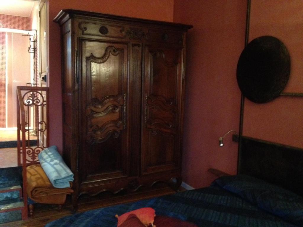 Les Jardins Du Rebaut Bed and Breakfast Μπεζιέ Δωμάτιο φωτογραφία