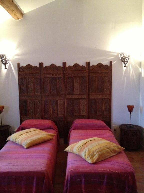 Les Jardins Du Rebaut Bed and Breakfast Μπεζιέ Δωμάτιο φωτογραφία